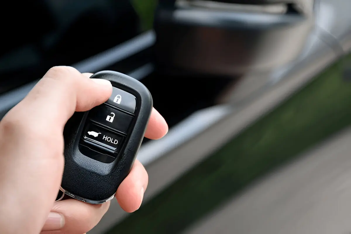 Locksmith Winter Garden providing fast roadside assistance for a locked car near Downtown.